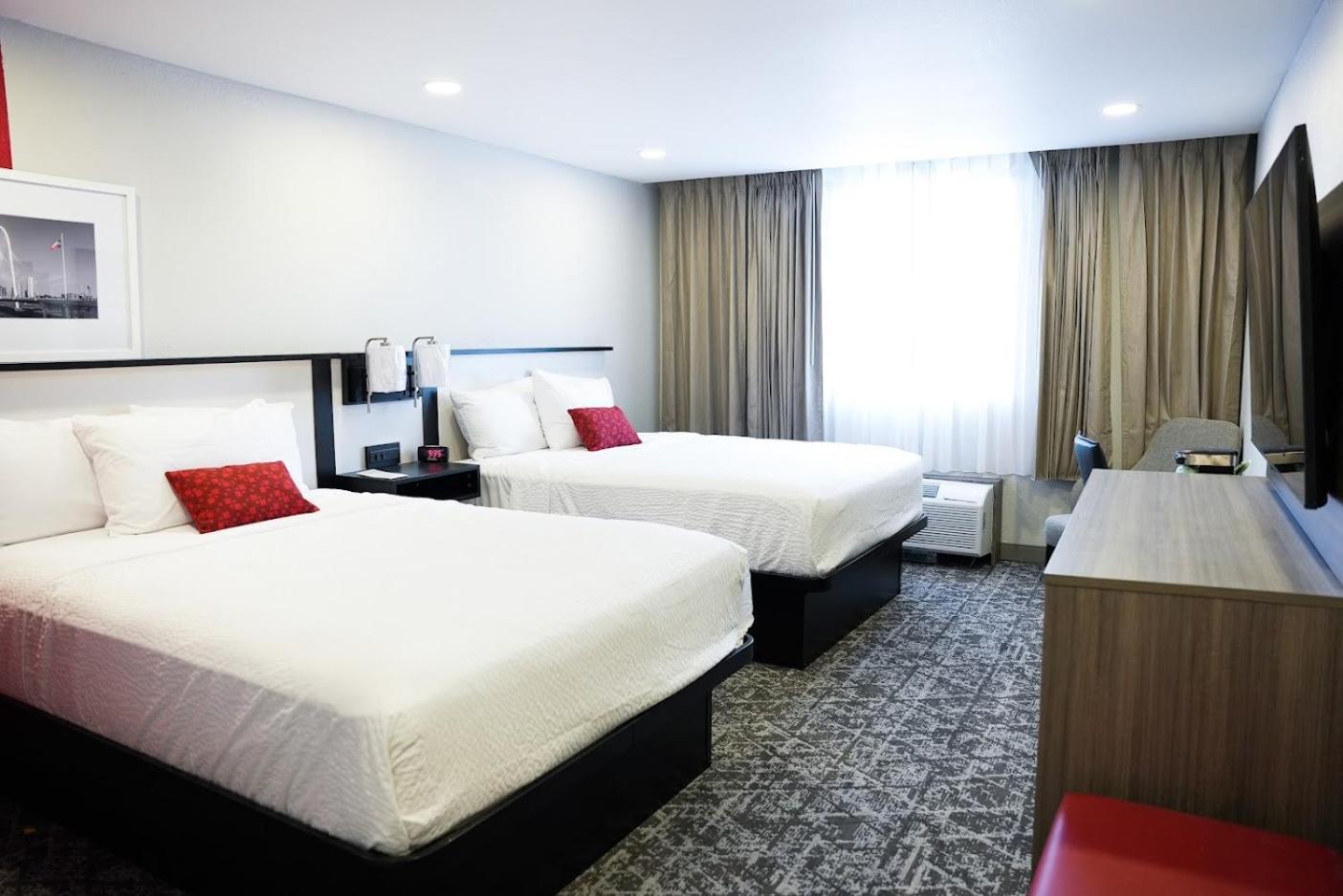 Hotel Ramada By Wyndham Dfw Airport Irving Exterior foto
